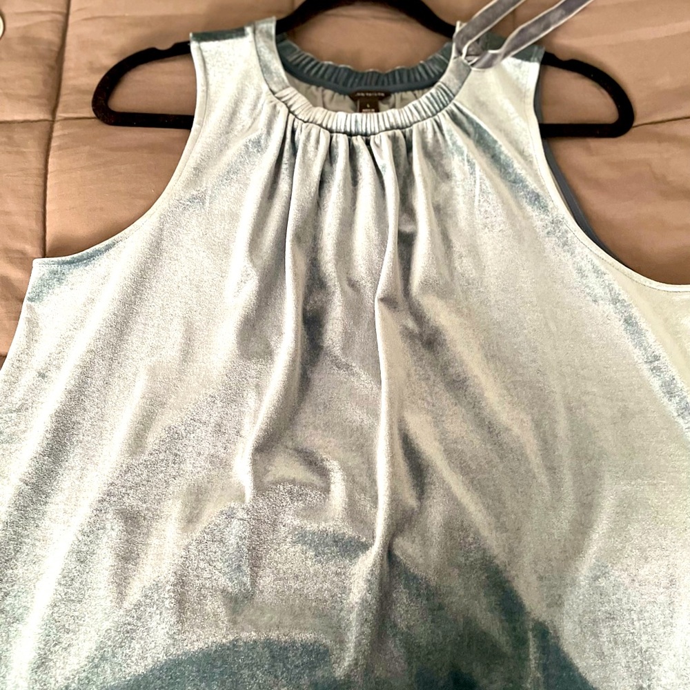 Ladies velvet feel top.